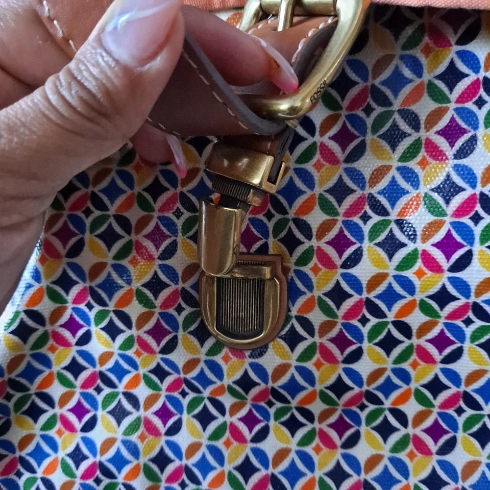 FOSSIL Multi-Color Crossbody Geometric Purse - Picture 4 of 9